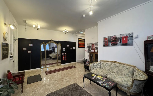 Carlton Courth Hotel Eastbourne