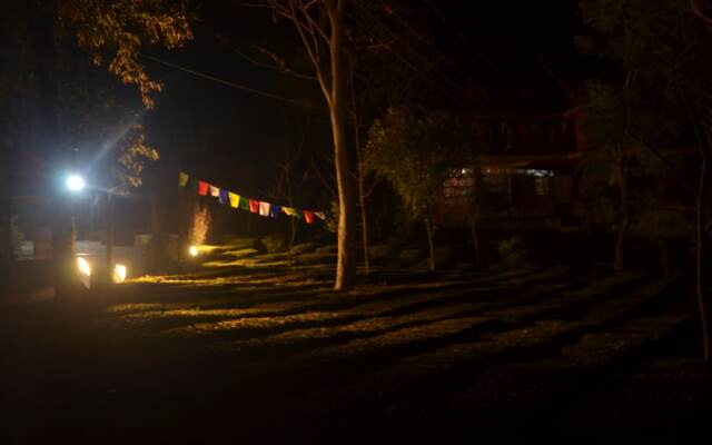 Fabhotel Royal Green Buds