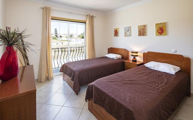 Beautiful 2-bed Apartment in Albufeira