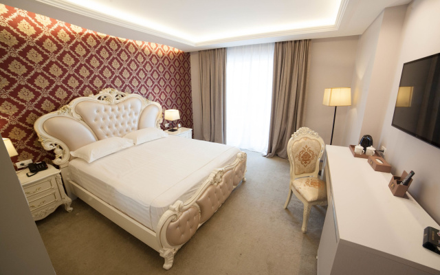 Grand Blue FAFA Resort & Spa
