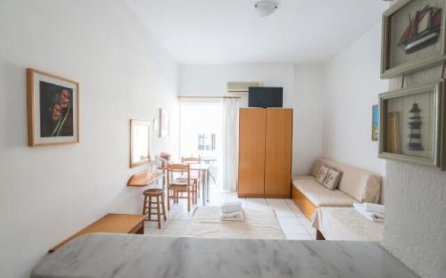 Stratis Apartments