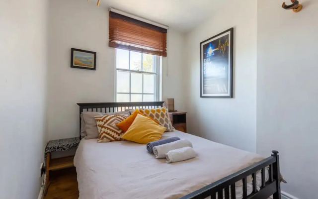 Trendy 2 Bedroom Apartment in the Heart of Brixton