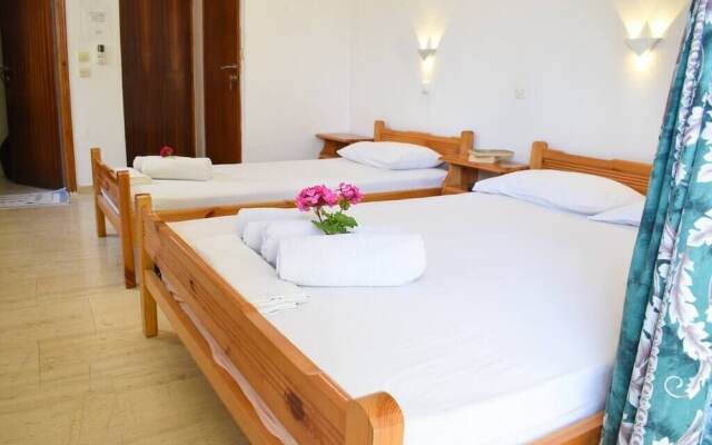 Lemon studio with garden close to beach