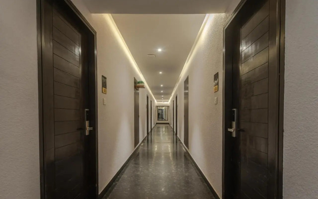 OYO Premium Light House Hill