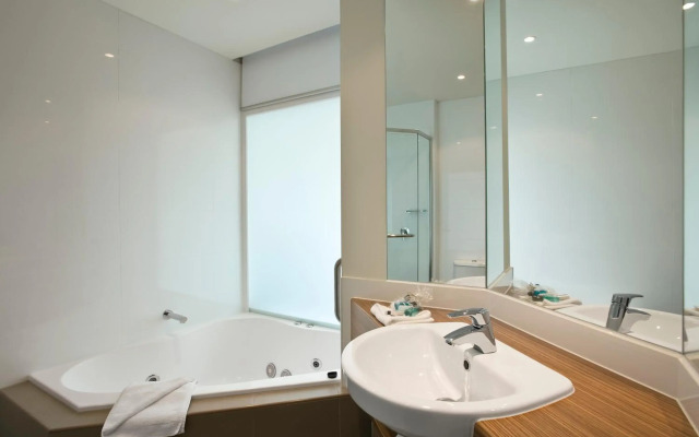 The Waves Apartments