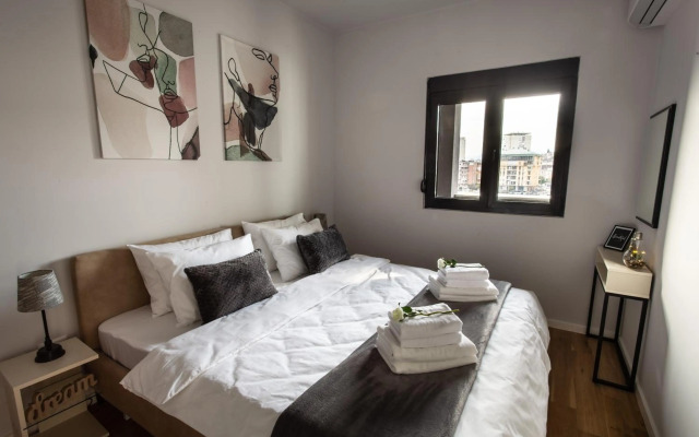 LINA - PG, Riverside Apartment