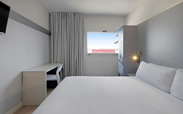 B&B Hotel Girona 2