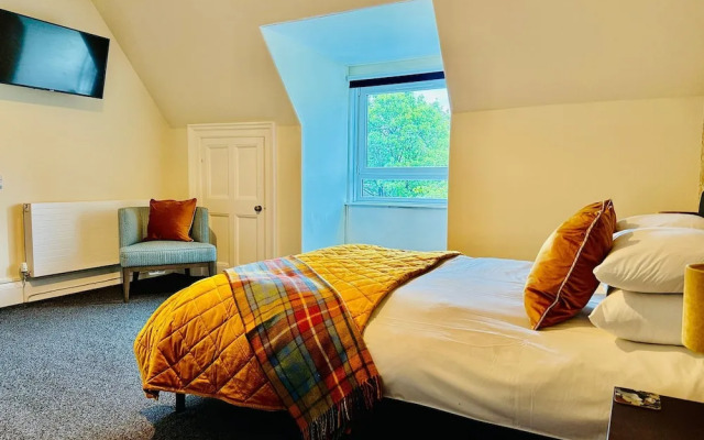 Scot Townhouse