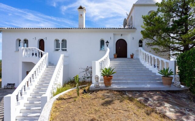 Villa Sabah with sea views