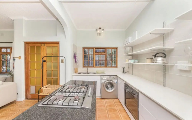 Beachside 2BD Home in the Heart of Sea Point!
