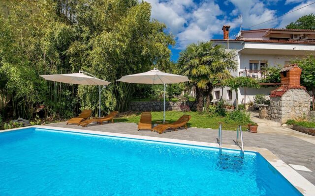 Stunning Home in Lovran With Wifi and 2 Bedrooms