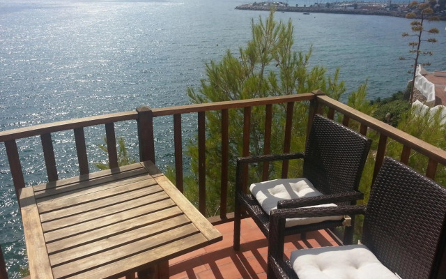 Sitges Balcony Pool & Seaside Apartment