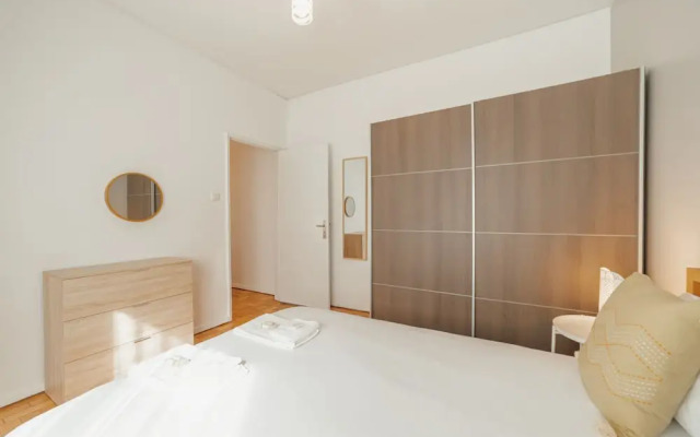 Summer Flat by Vacationy