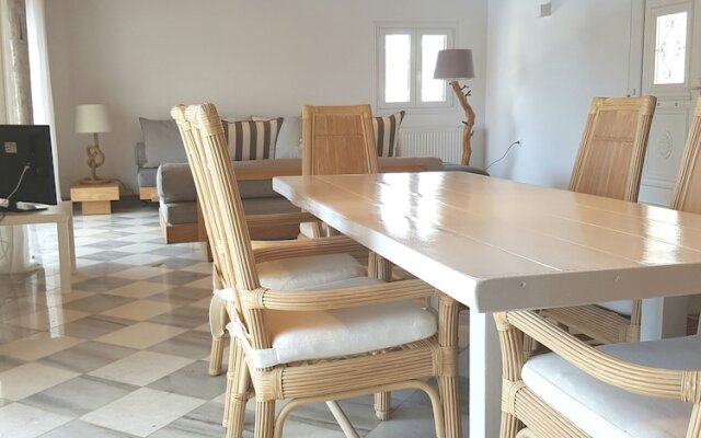 Paros Holiday Villa Alyki
