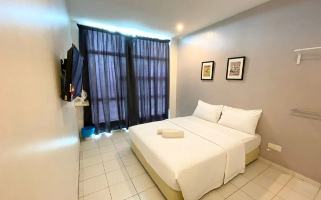 One One 08 Hotel Sungkai