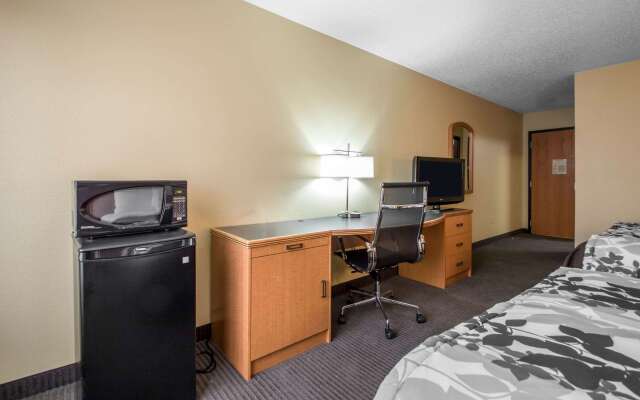 Comfort Inn & Suites Sheboygan I-43