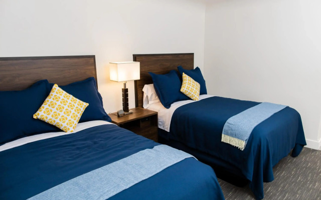La Playa Inn