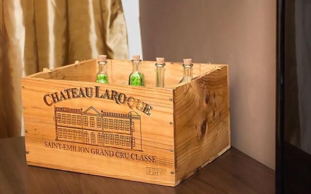 Studio 37 by MRG Apartments