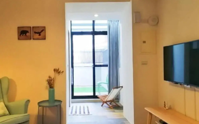 Seeing Nantai Holiday Apartment