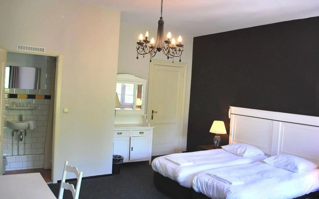 Hotel1875
