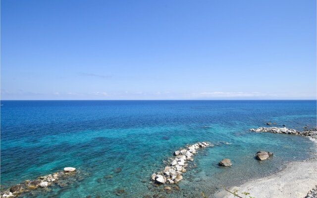 Beautiful Apartment in Briatico With Wifi and 2 Bedrooms