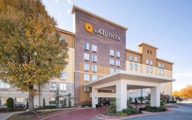 La Quinta Inn And Suites Atlanta Airport North
