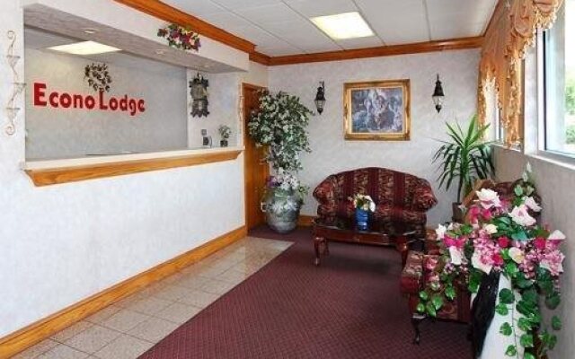 Economy Inn - Parkersburg