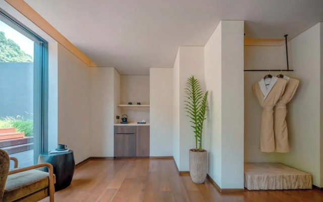 ZOLAND Resort Hotel Emei Mountain