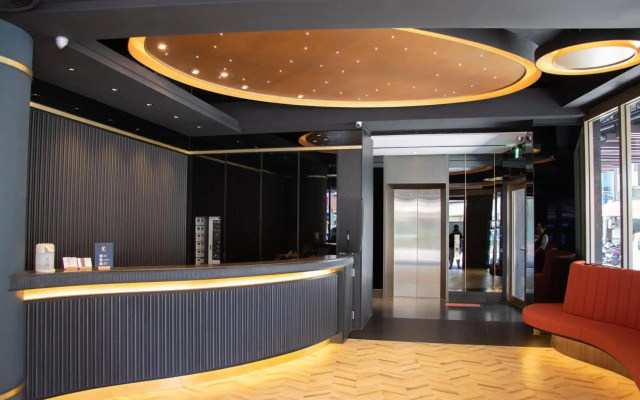 Q21 Hotel
