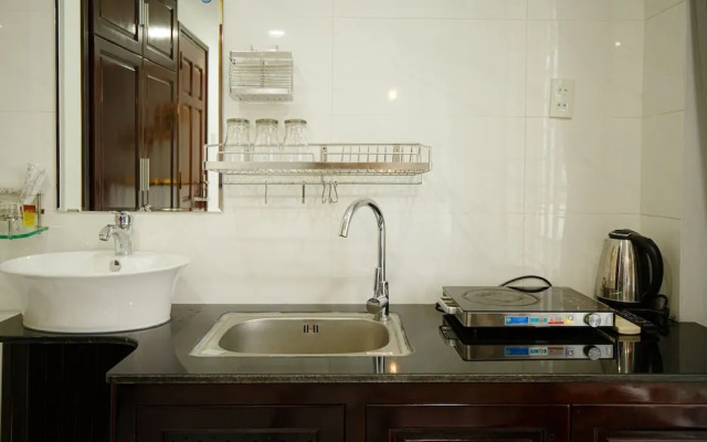 Livin Hub Hostel  Apartment