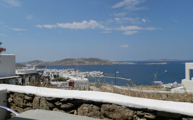 Maroulinas Boutique Apartments & Studios