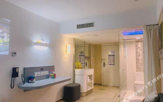Zsmart Hotel (Nanjing Fuzimiao)