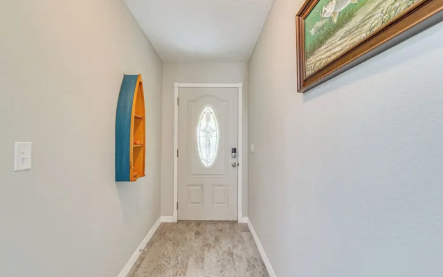 Riverfront Home With Private Dock, Fire Pit!