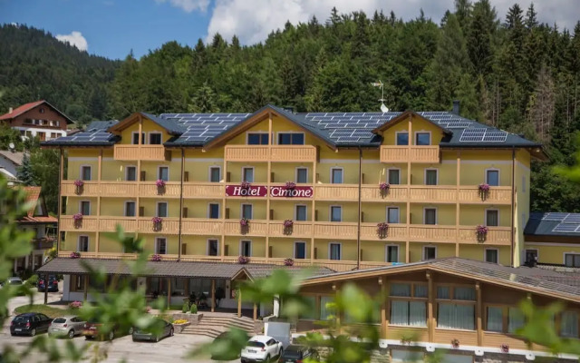 Hotel Caminetto Mountain Resort