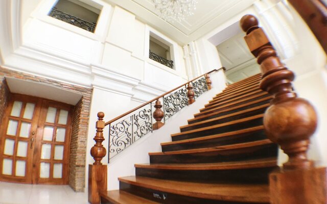 Ciudad Fernandina Hotel