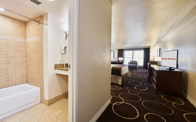 Sunset Station Hotel & Casino - Image 6