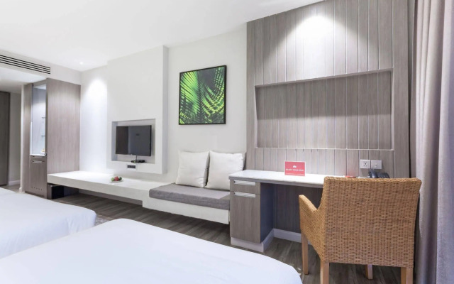Zen Premium Patak Karon Beach