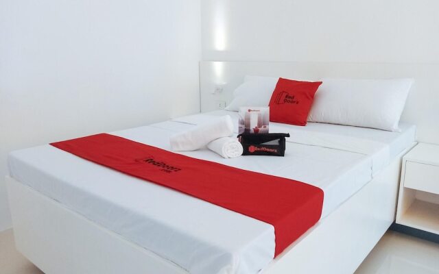 RedDoorz near Ashira Properties