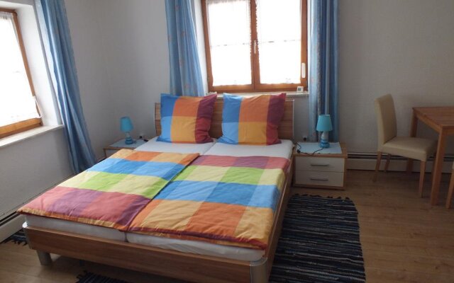 Dreimäderlhaus Rieden