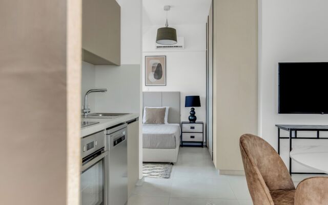 Sanders Elgio - Charming Studio With Balcony