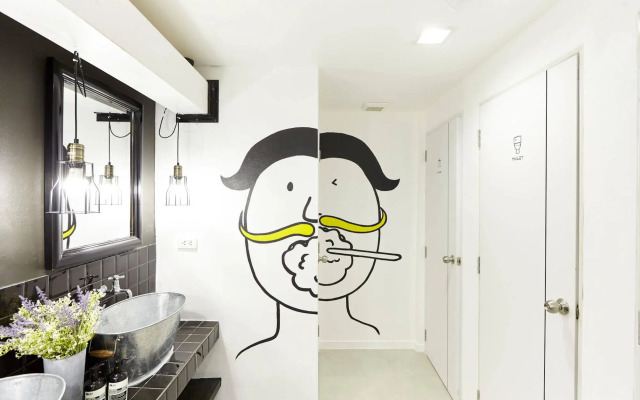 LiveitUp Asok Hostel