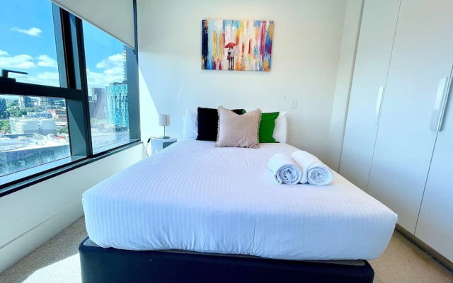 Readyset Apartments at Vision