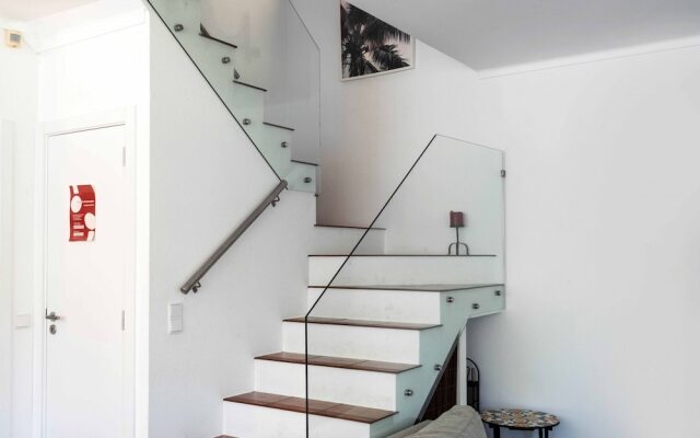 Sesimbra Stylish Villa by Homing