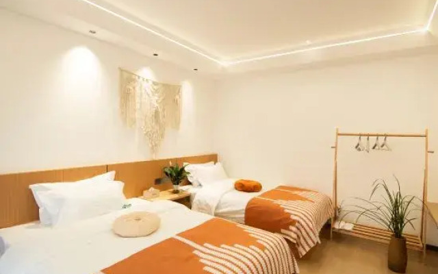 Mini Radius Guesthouse