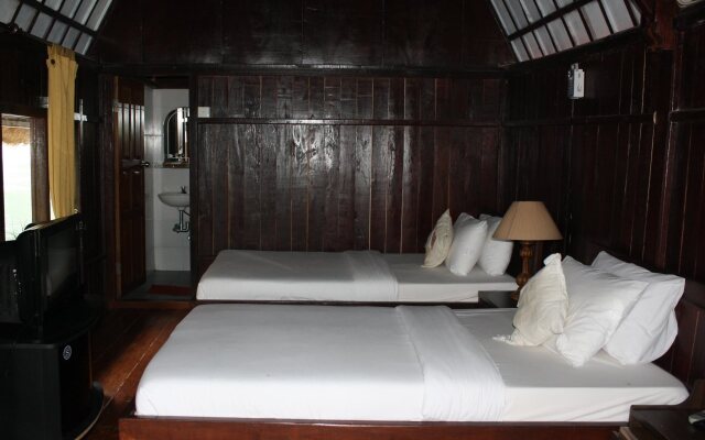 Batur Lakeside Huts