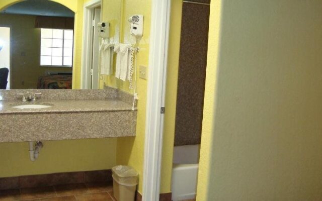 Winnquest Inn Near Ft. Sam Houston