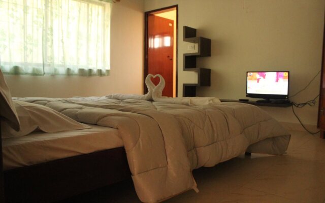 Globe Trotting Holidays Inn