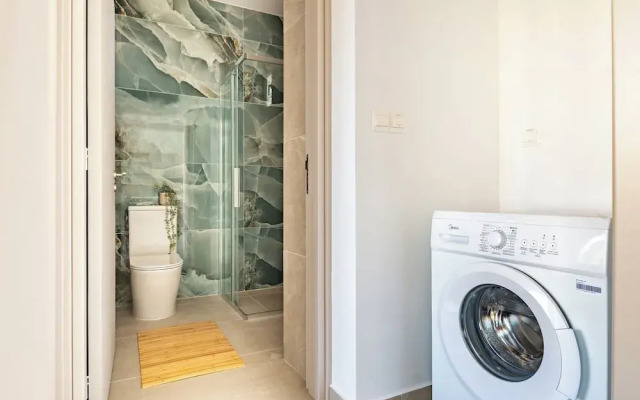 Sanders River Plaza Limassol Apartment