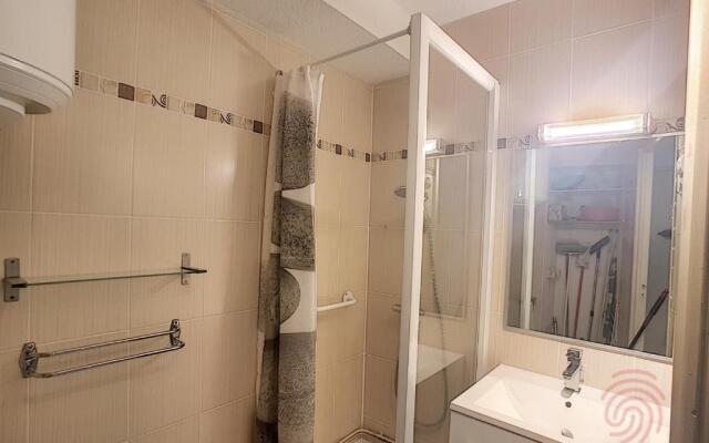 Appartement Lamalou-les-Bains, 1 pièce, 2 personnes - FR-1-451-95