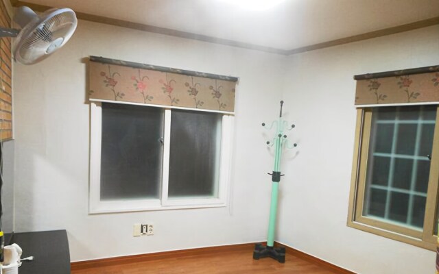 Geoje Haejo Noeul Pension